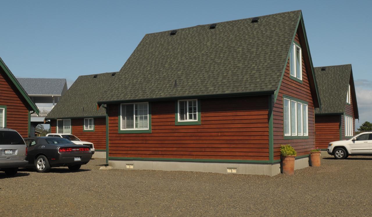 Collins Inn & Seaside Cottages (Adults Only) Ocean Shores Esterno foto